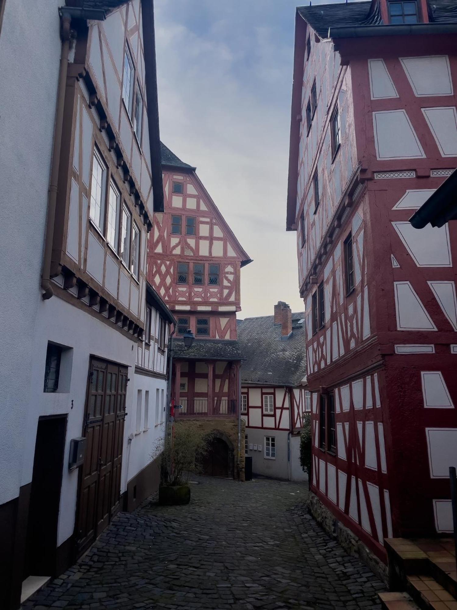 Charmante Ferienwohnung Limburg Limburg an der Lahn Buitenkant foto
